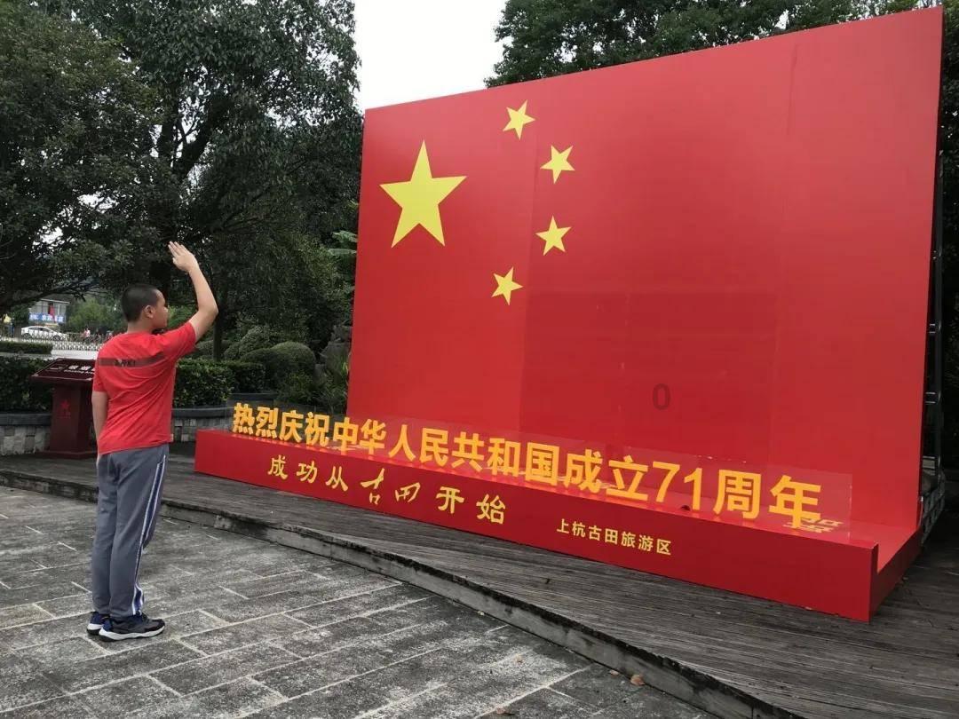 闺蜜的时尚对决